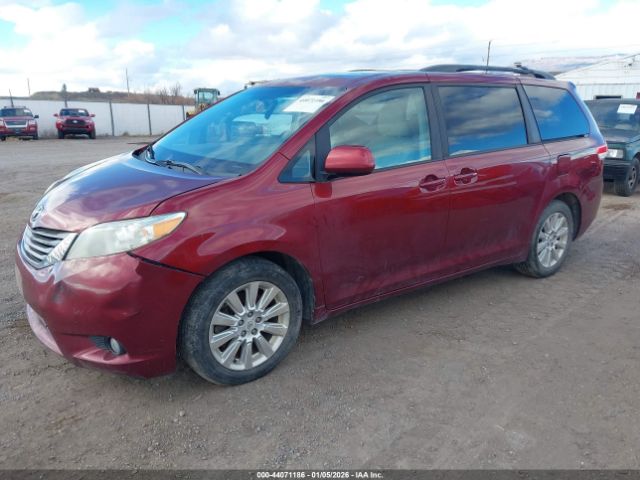 2011 TOYOTA SIENNA 5TDDK3DC9BS003982 Photo 1