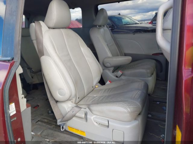 2011 TOYOTA SIENNA 5TDDK3DC9BS003982 Photo 7