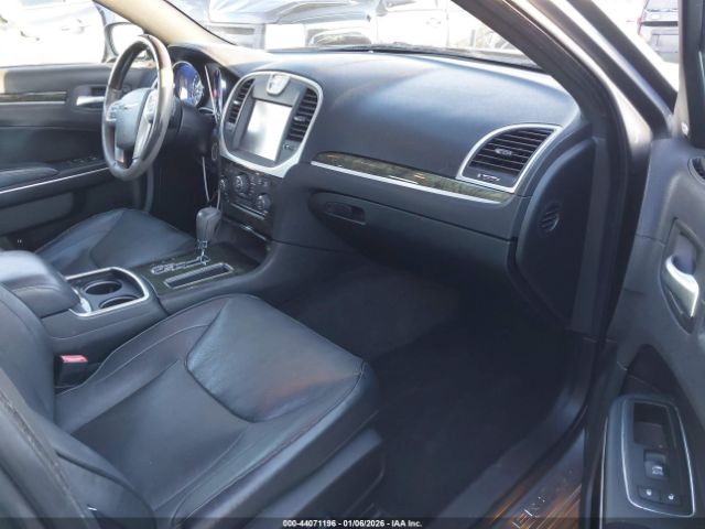 2011 CHRYSLER 300C 2C3CA6CT8BH580863 Photo 4