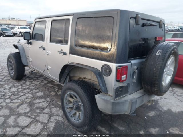 2013 JEEP WRANGLER UNLIMITED 1C4BJWDGXDL553856 Photo 2