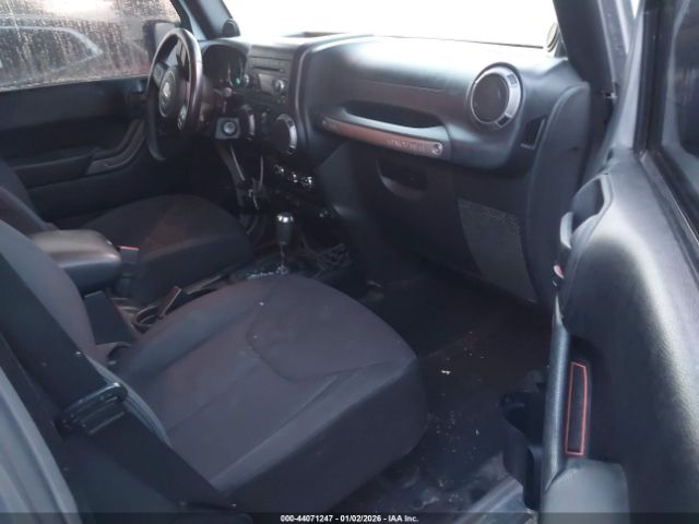 2013 JEEP WRANGLER UNLIMITED 1C4BJWDGXDL553856 Photo 4