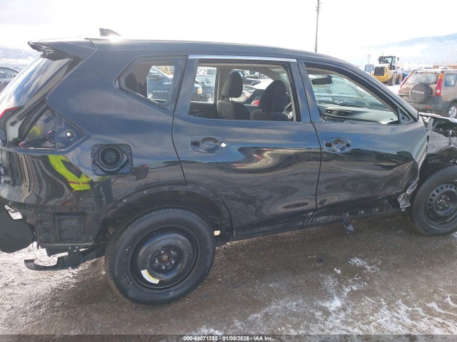 JN8AT2MV4HW021167 Nissan ROGUE S