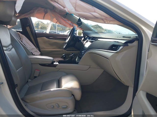 44071257 :رقم المزاد ، 2G61S5S39D9160184 vin ، 2013 Cadillac Xts Premium مزاد بيع