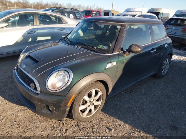 2010 MINI COOPER S WMWMF7C52ATX42770 Photo 1