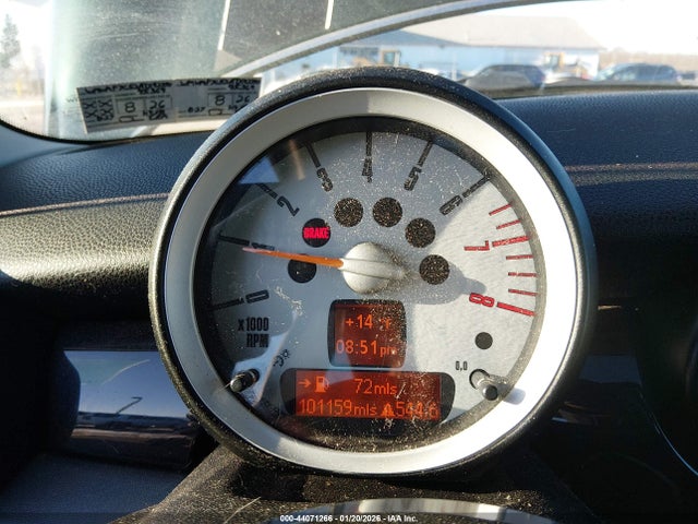 2010 MINI COOPER S WMWMF7C52ATX42770 Photo 6