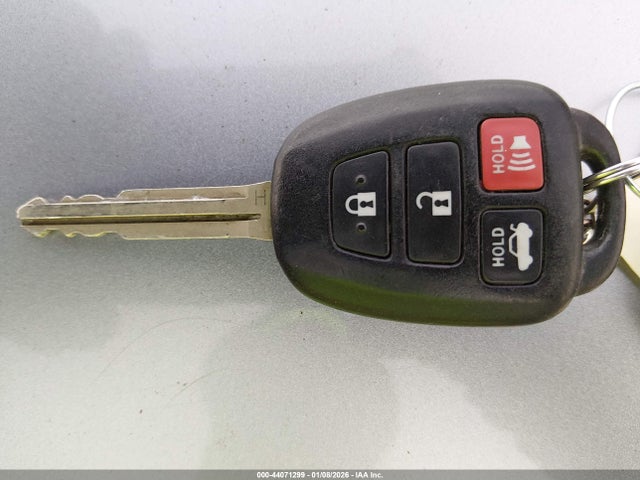 44071299 :رقم المزاد ، 2T1BURHE3EC027546 vin ، 2014 Toyota Corolla S Premium مزاد بيع