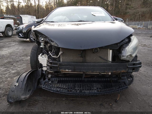 44071299 :رقم المزاد ، 2T1BURHE3EC027546 vin ، 2014 Toyota Corolla S Premium مزاد بيع