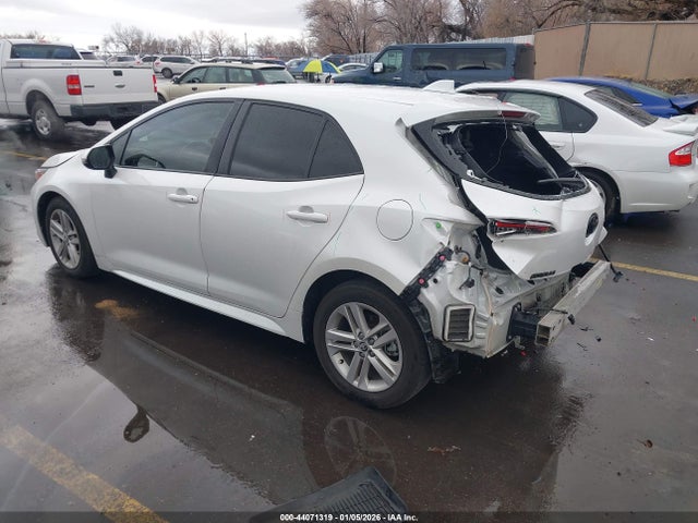JTND4MBE6N3184075 Toyota COROLLA SE