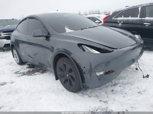2022 TESLA MODEL Y 7SAYGDEE6NF450743 Photo 0