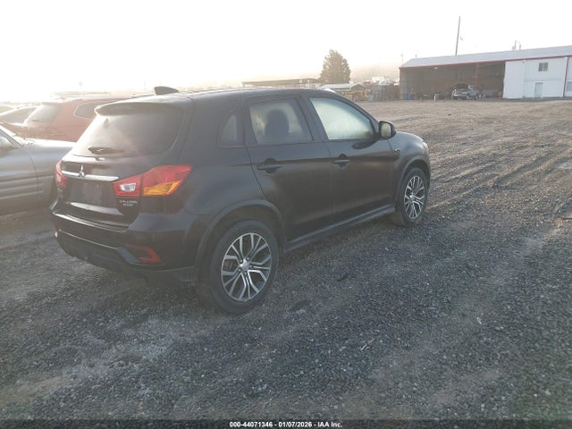 2018 MITSUBISHI OUTLANDER SPORT JA4AP3AU4JU024034 Photo 3