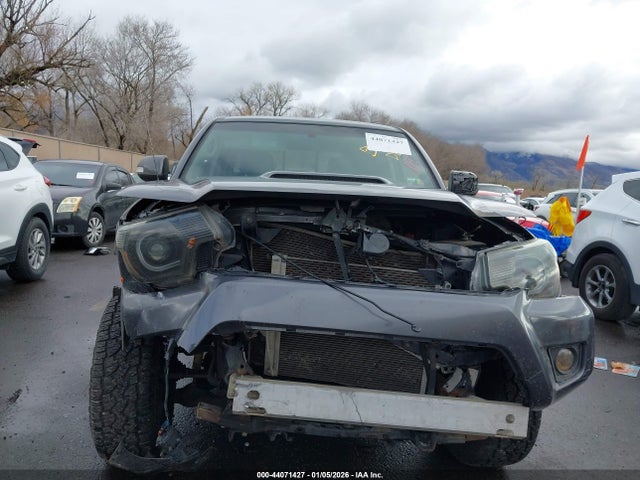 Toyota Tacoma Base V6 2015 3TMLU4EN8FM189919 Image 13