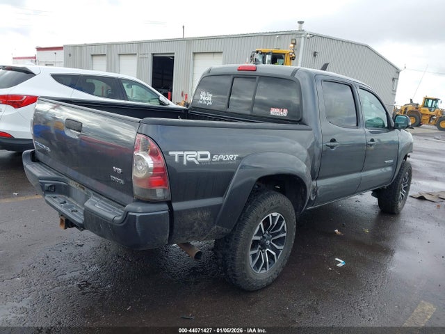 Toyota Tacoma Base V6 2015 3TMLU4EN8FM189919 Image 4