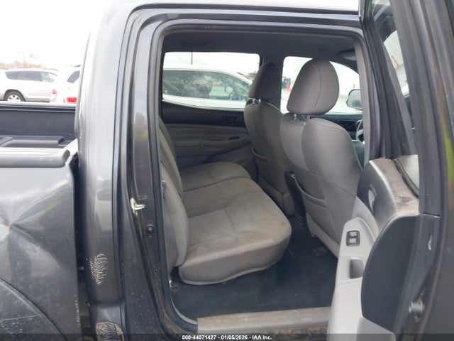 Toyota Tacoma Base V6 2015 3TMLU4EN8FM189919 Image 8