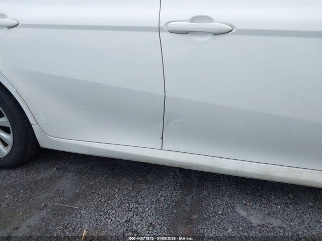 4T1B11HK8KU233049 Toyota CAMRY LE