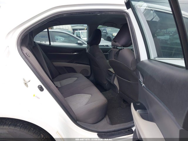 4T1B11HK8KU233049 Toyota CAMRY LE