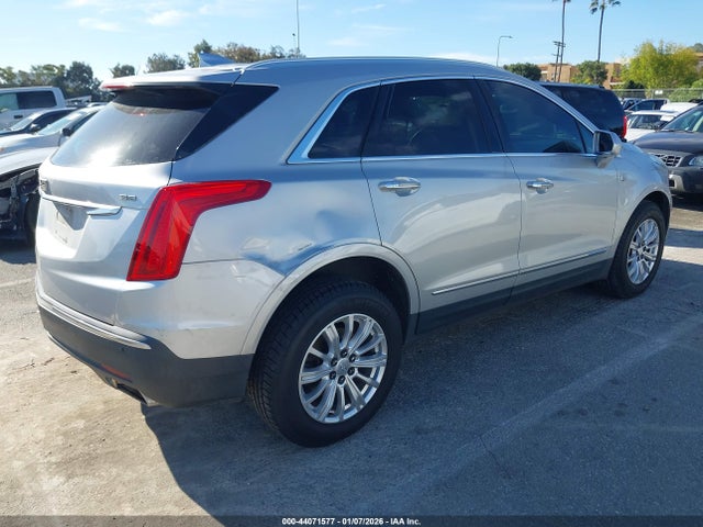 2018 CADILLAC XT5 1GYKNERS4JZ201211 Photo 3