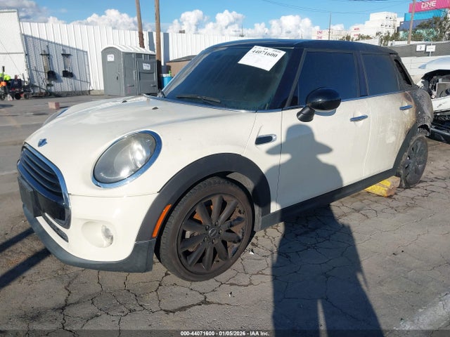 2016 MINI HARDTOP WMWXU1C56G2D10152 Photo 1