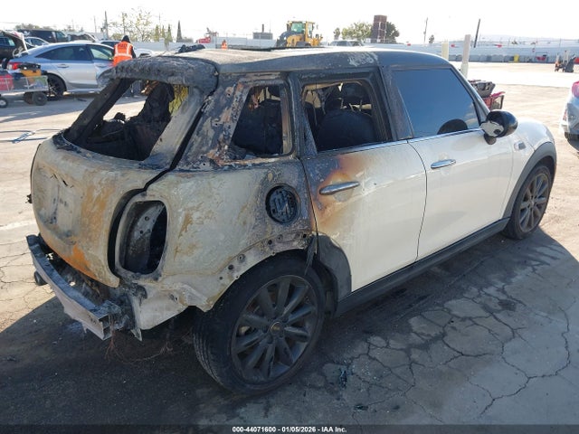 2016 MINI HARDTOP WMWXU1C56G2D10152 Photo 3