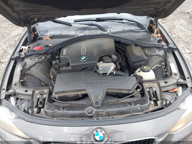 WBA3B1C51F5A05918 BMW 320i