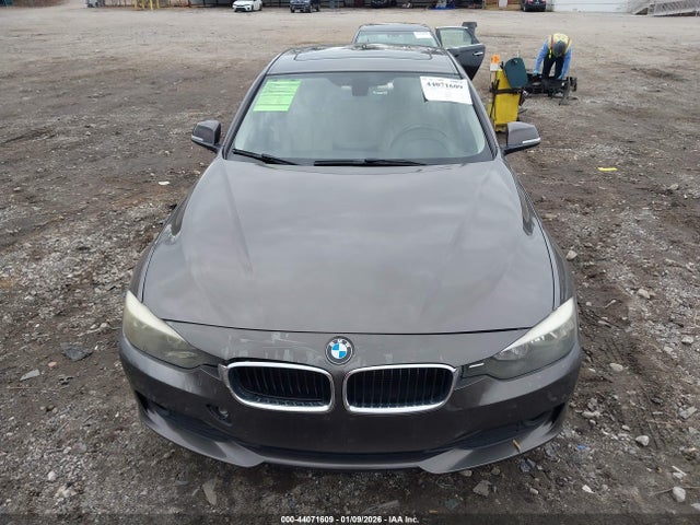 WBA3B1C51F5A05918 BMW 320i