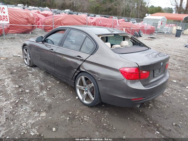 WBA3B1C51F5A05918 BMW 320i