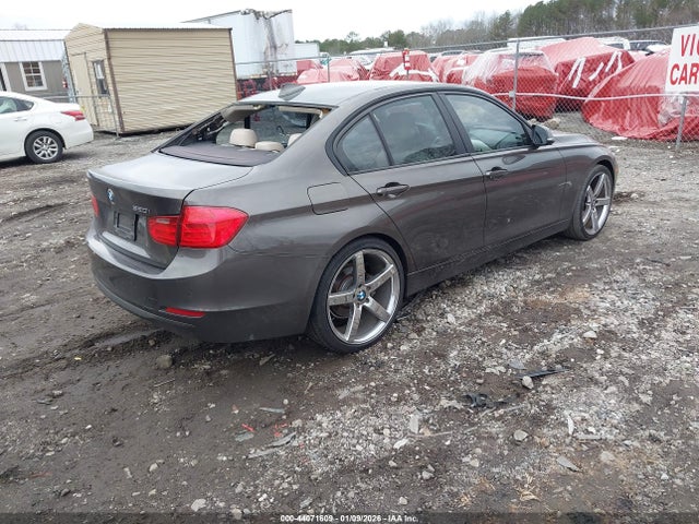 WBA3B1C51F5A05918 BMW 320i