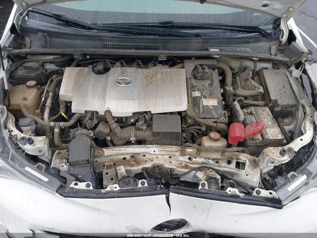 JTDKBRFU8J3081878 Toyota Prius Two