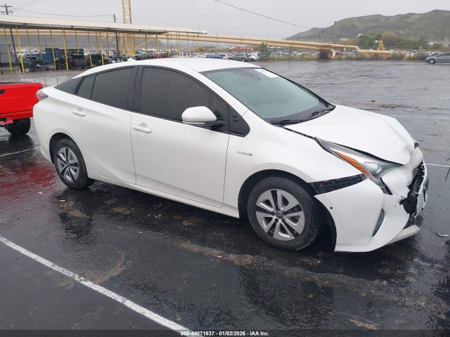 JTDKBRFU8J3081878 Toyota Prius Two
