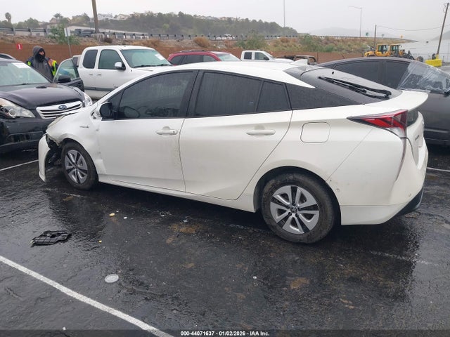 JTDKBRFU8J3081878 Toyota Prius Two