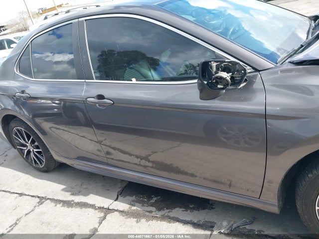 4T1G11AK0MU476650 Toyota CAMRY SE