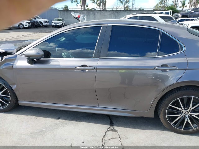 4T1G11AK0MU476650 Toyota CAMRY SE