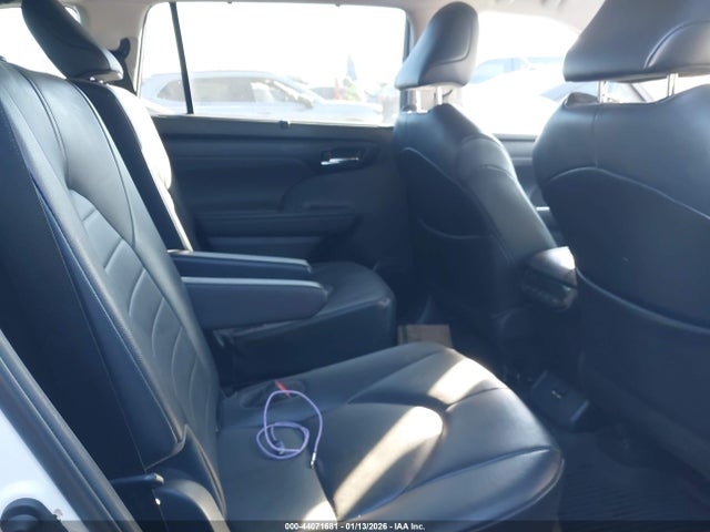 5TDHZRAH8LS001545 Toyota Highlander