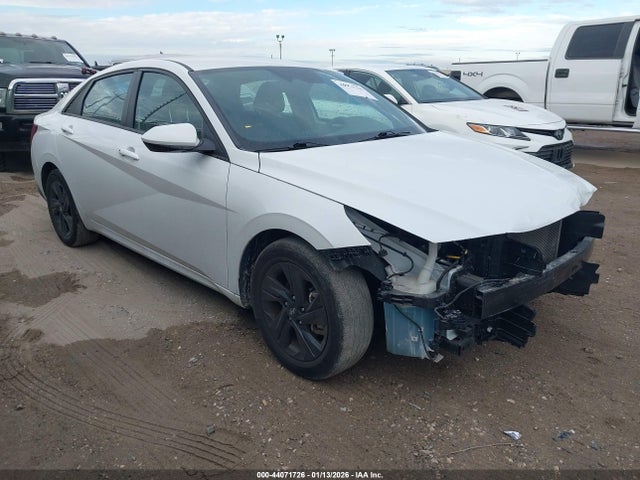 5NPLM4AG6NH067474 Hyundai ELANTRA SEL
