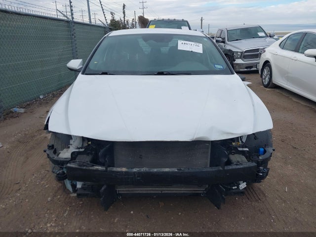 5NPLM4AG6NH067474 Hyundai ELANTRA SEL
