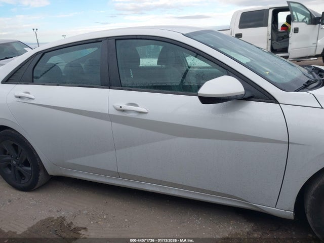 5NPLM4AG6NH067474 Hyundai ELANTRA SEL