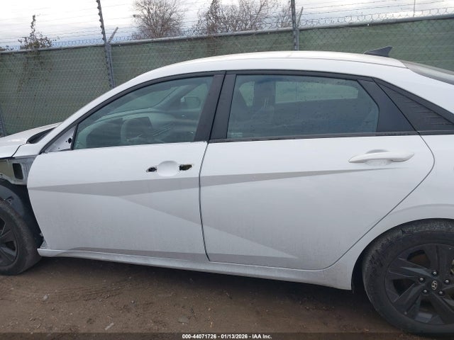 5NPLM4AG6NH067474 Hyundai ELANTRA SEL