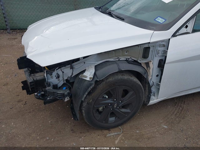 5NPLM4AG6NH067474 Hyundai ELANTRA SEL