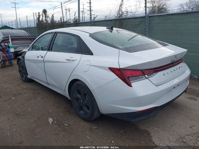 5NPLM4AG6NH067474 Hyundai ELANTRA SEL