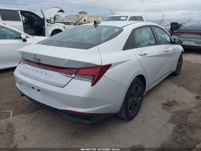 5NPLM4AG6NH067474 Hyundai ELANTRA SEL