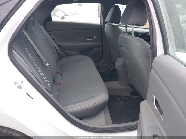 5NPLM4AG6NH067474 Hyundai ELANTRA SEL
