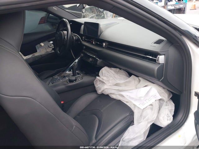 2023 TOYOTA GR SUPRA WZ1DB0G08PW059789 Photo 4