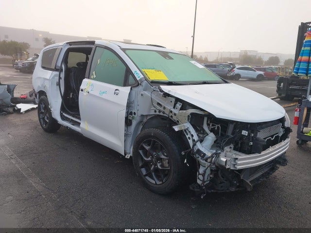 Chrysler Pacifica Limited 2020 2C4RC1GG4LR290485 Image 6