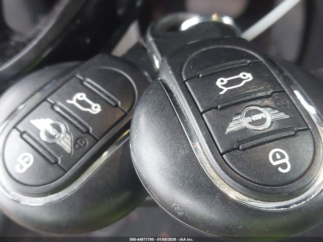 2017 MINI CLUBMAN WMWLU1C51H2F27673 Photo 10