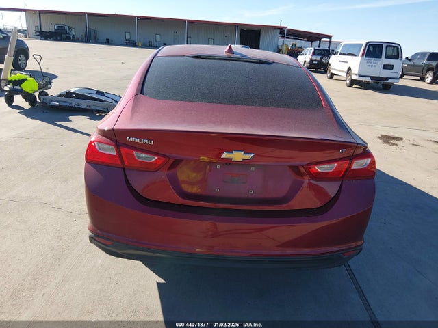 1G1ZD5ST9JF137459 Chevrolet MALIBU LT