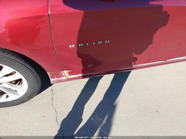1G1ZD5ST9JF137459 Chevrolet MALIBU LT