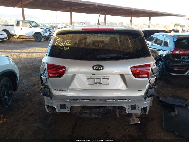 5XYPG4A59KG590661 KIA Sorento 3.3l S