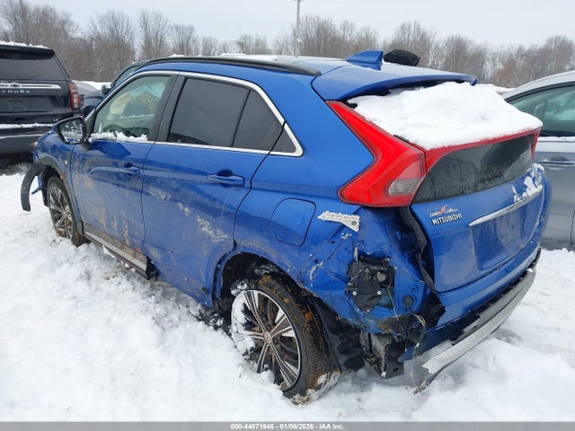 2018 MITSUBISHI ECLIPSE CROSS JA4AT5AA8JZ066402 Photo 2