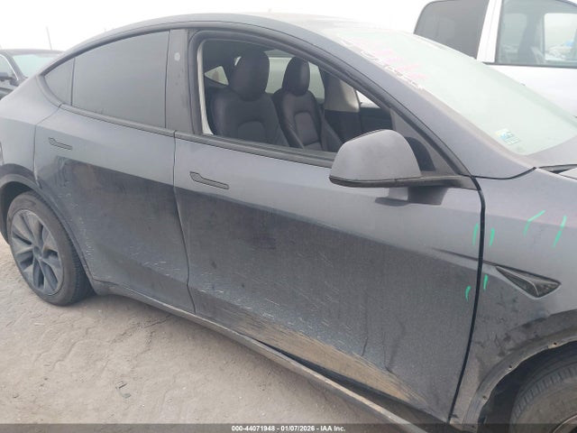 Aukcja sprzedaży 2025 Tesla Model Y Long Range Dual Motor All-wheel Drive, vin: 7SAYGDEE1SA344824, numer aukcji: 44071948
