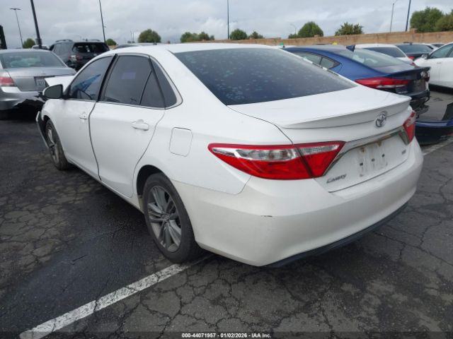 2015 TOYOTA CAMRY 4T1BF1FK1FU499345 Photo 2