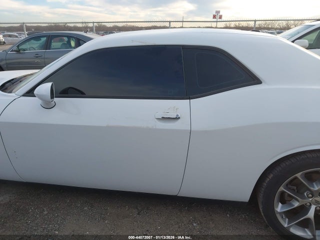 Продажа на аукционе авто 2022 Dodge Challenger Gt, vin: 2C3CDZJGXNH127993, номер лота: 44072007